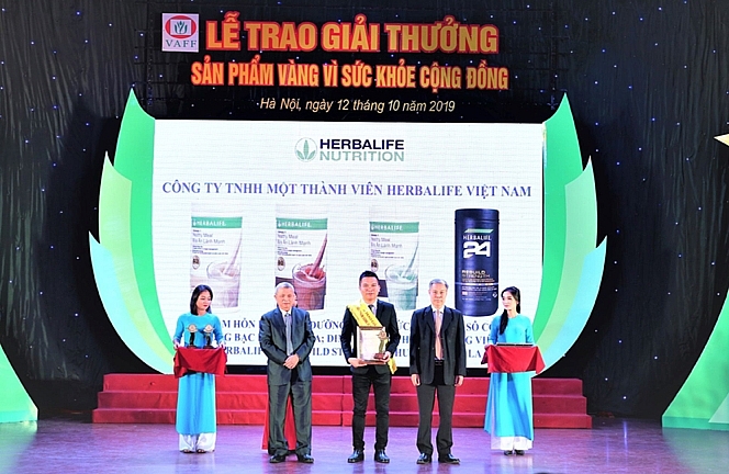 Herbalife Việt Nam nhận giải thưởng “Sản phẩm vàng vì sức khỏe cộng đồng” năm 2019