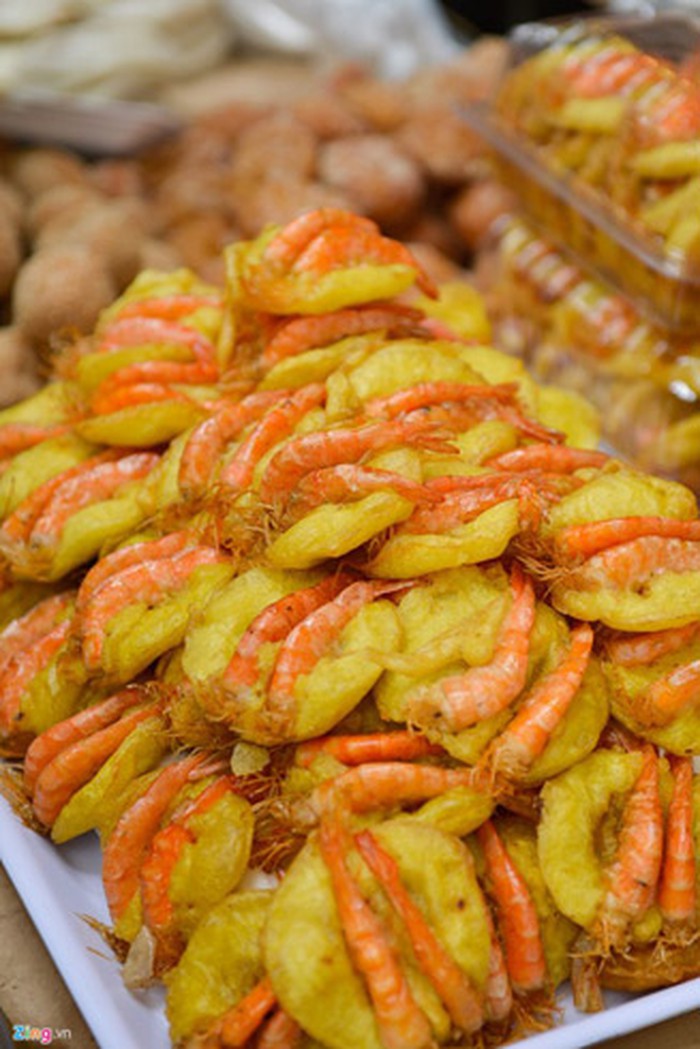 Bánh tôm hồ Tây - món ăn chứa đầy ký ức của người Hà Nội