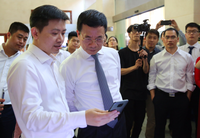 Smartphone Việt Nam đầu tiên có kết nối 5G