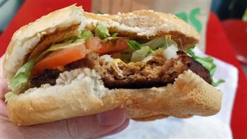Australia phát triển bánh burger thuần chay, thay thế hamburger bò