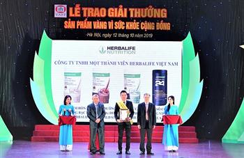 Herbalife Việt Nam nhận giải thưởng Sản phẩm vàng vì sức khỏe cộng đồng năm 2019