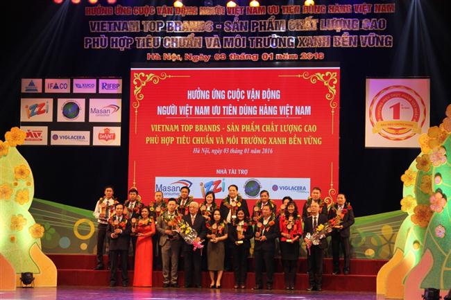 Lễ trao giải Vietnam Top Brands sản phẩm chất lượng cao phù hợp tiêu chuẩn 2015 (p2)